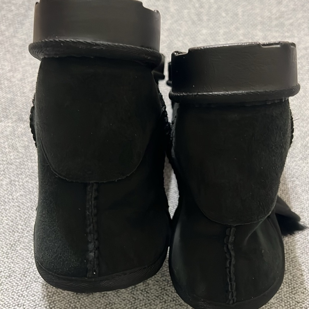 NWOT Kirkland Signature Ladies' Shearling Boot - Picture 6 of 14